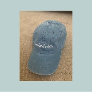 “Weekend vibes” hat